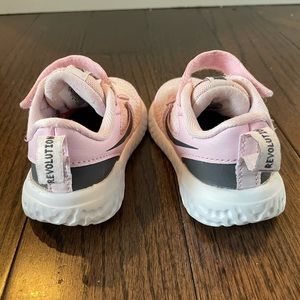 Nike Baby Girl Velcro Shoes